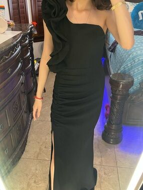 Emerald Sundae Black One-Shoulder Ruffle Evening Gown